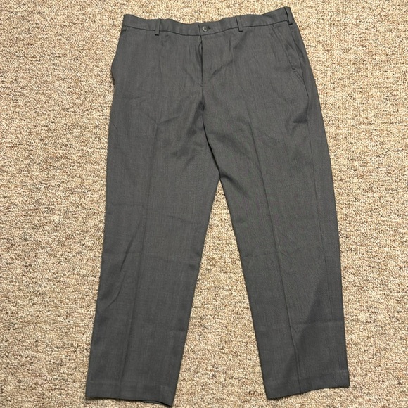 Van Heusen Other - Van Heusen straight leg, gray traveler pants